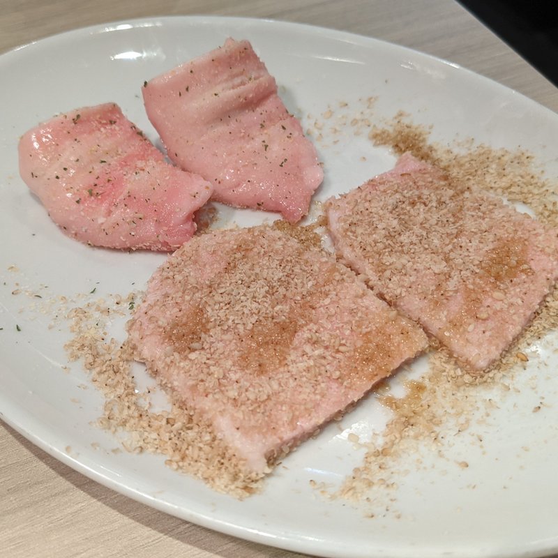 白ナンコツ、おっぱい(おやじの見附)