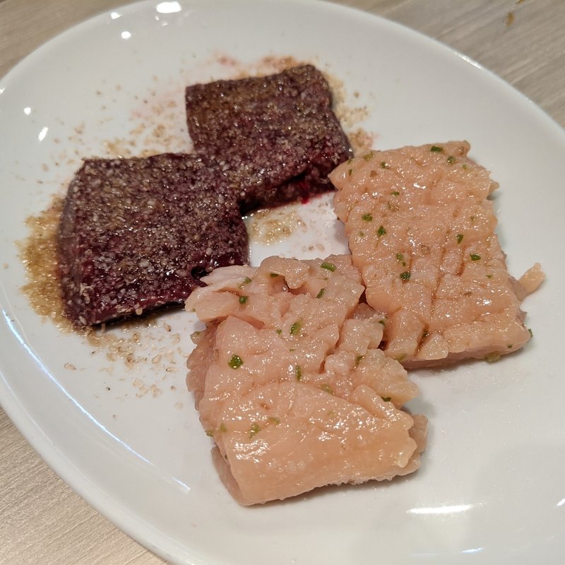 塩レバ、上ミノ(おやじの見附)