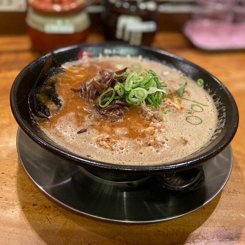 スタミナ赤ラーメン(博多ラーメン 二代目けんのすけ 天神本店)