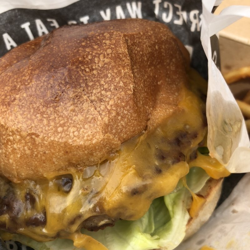 チェダーチーズバーガー(ジェイエスバーガーズカフェ 原宿店 （J.S. BURGERS CAFE）)