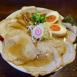 大盛淡成らー麺+味玉+追加チャーシュー(麺や紡)