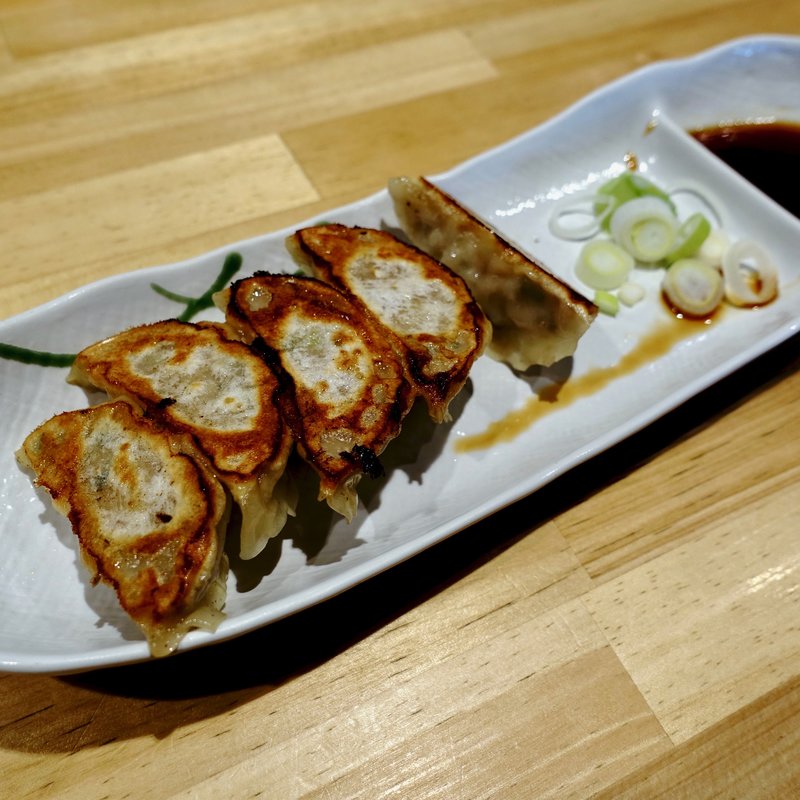 餃子(人類みな麺類 )