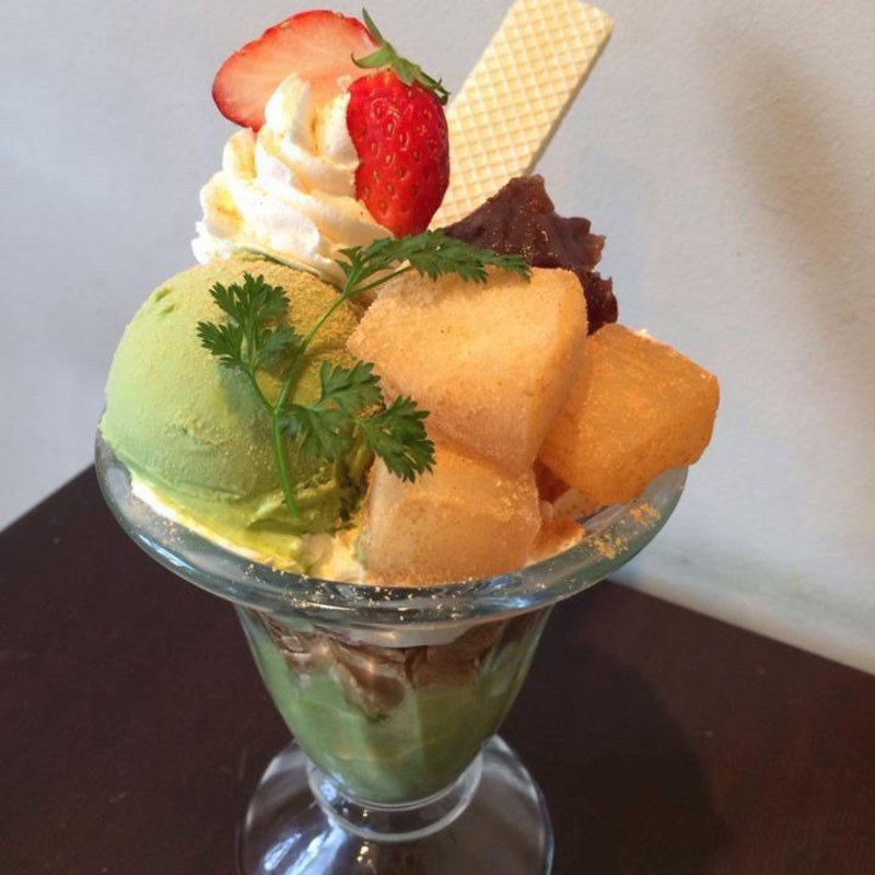 わらび餅の和風パフェ(カフェドラパン)