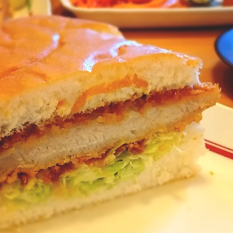 カツカリーパン(コメダ珈琲店　 足立竹の塚店 )