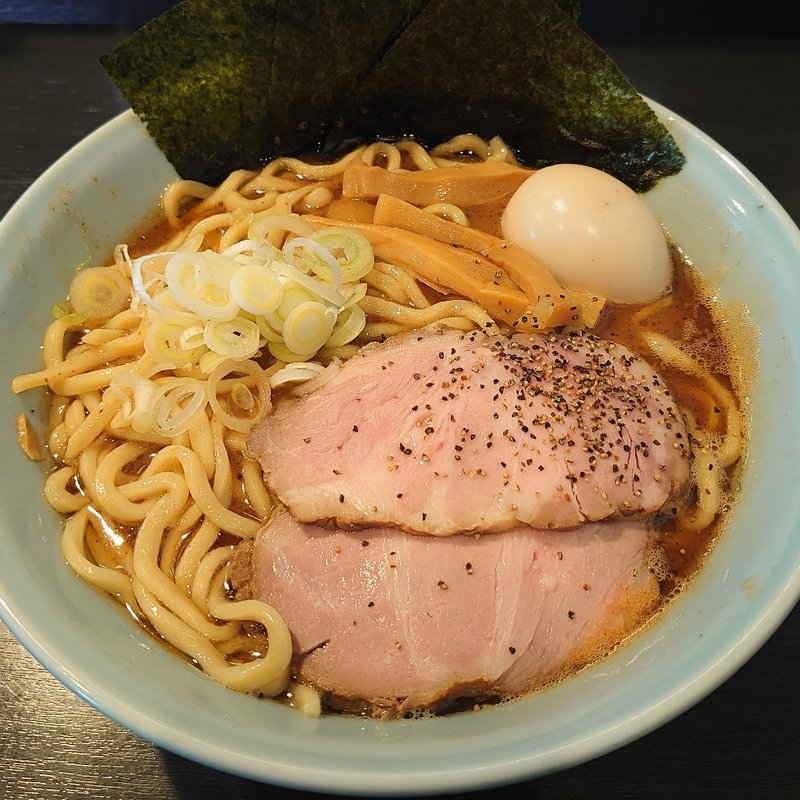 ラーメン＋大盛＋特製トッピング(兎に角 南守谷店 )