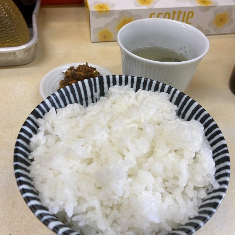 めし(中華工房 山庄（やましょう）)