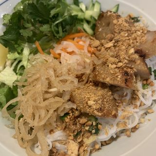 bun bo hue , nem cuon , (デリイチ )