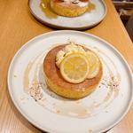 レモンクリームとはちみつのパンケーキ(MARFA CAFÉ)
