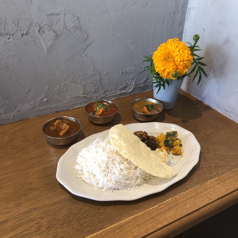 3種盛り1600円 (SPICE&CURRY SWEET NADI（ビストロ エンドロール間借り）)