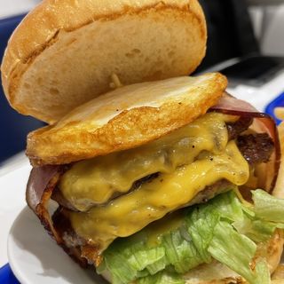 ダブルチーズ226 ベーコン＋フライドエグ(BLUESTAR Burger渋谷宇田川)
