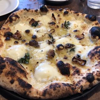 パターテドルチェPizza Patate Dorce (イル・ピッツァイオーロ （Il Pizzaiolo）)