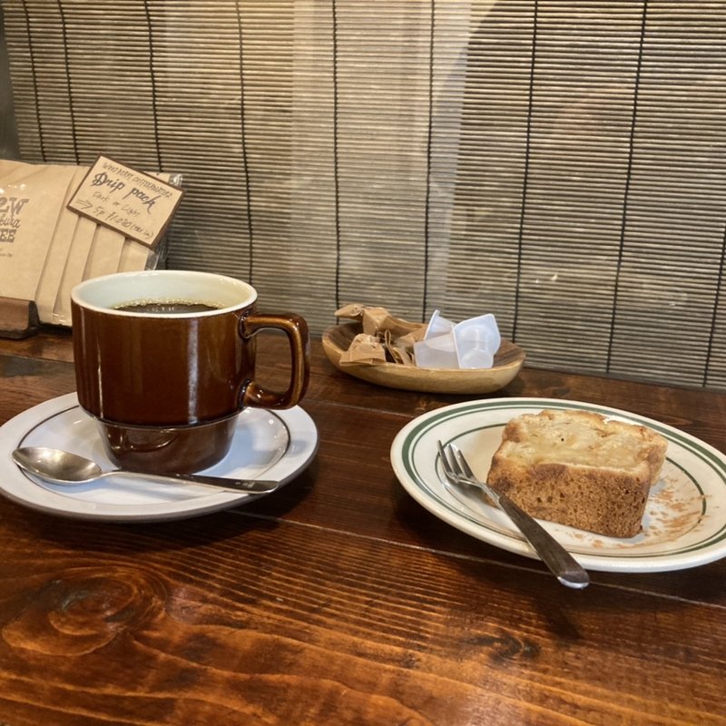 コーヒーとキャロットケーキ(スロウ 鎌倉店)