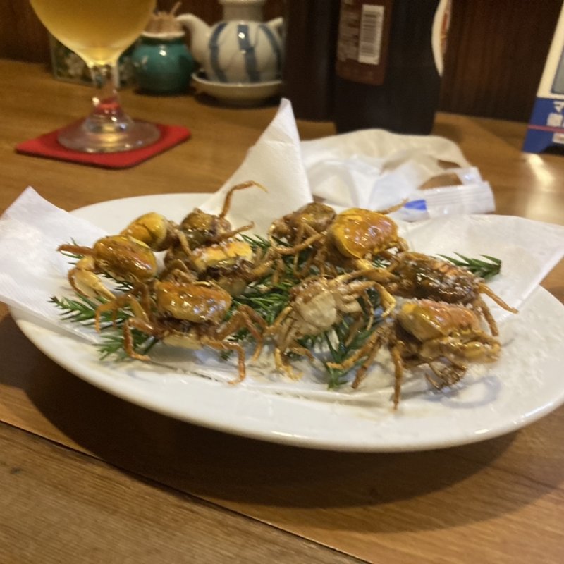 さわがにの素揚げ(安忠)