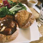 ビーフシチューセット(ベーカリー＆テーブル 東府や （【旧店名】東府やベーカリー＆カフェ）)