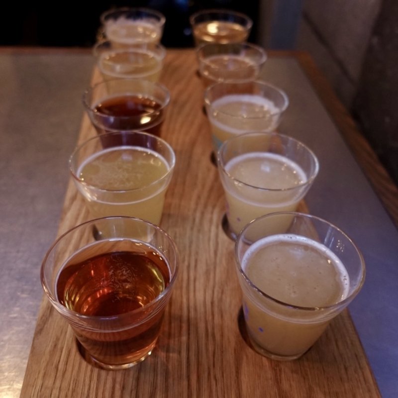 飲み比べセット10種(CRAFT BEER BAR IBREW GINZA)