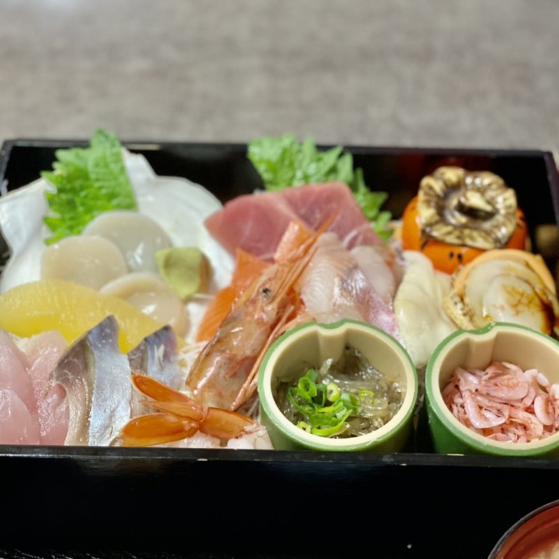 日替り刺身定食(食堂　お魚直売所)