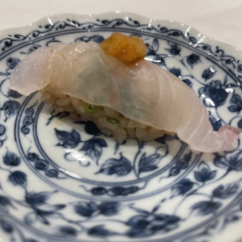 クエ(鮨うら山　栄離れ)