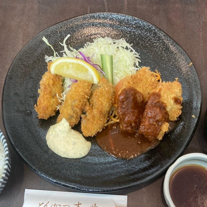 カキフライ・ヒレ一口とんかつ盛合わせ定食(とんかつ吉兆)