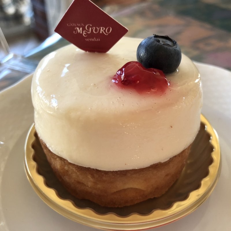 レアチーズタルト(ガトーめぐろ 二日町店 （GATEAUX MEGURO）)