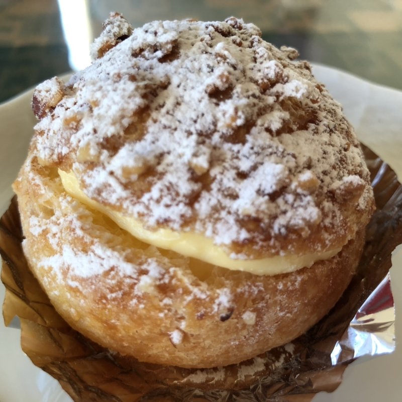 カスタードシュー(ガトーめぐろ 二日町店 （GATEAUX MEGURO）)