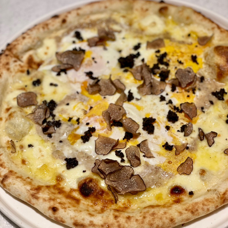 トリュフのピザ(俺のフレンチ・イタリアン AOYAMA )