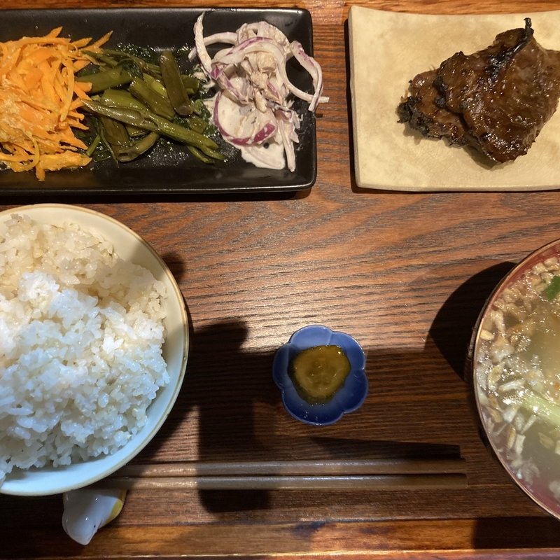 カジキのテールのひもの定食(朝めし あるべ)