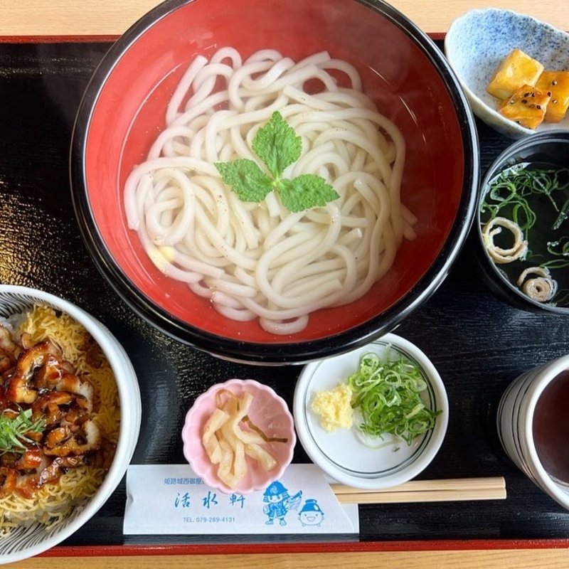 「冷たい蕎麦もしくはうどん・穴子丼セット」(活水軒)