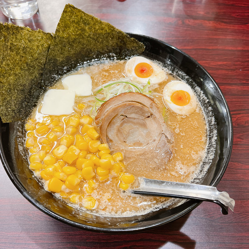 コーンバターみそラーメン(味噌らーめん　山道家)
