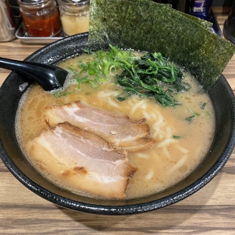 ラーメン(横浜家系ラーメン　まる金　石川家　大宮店)