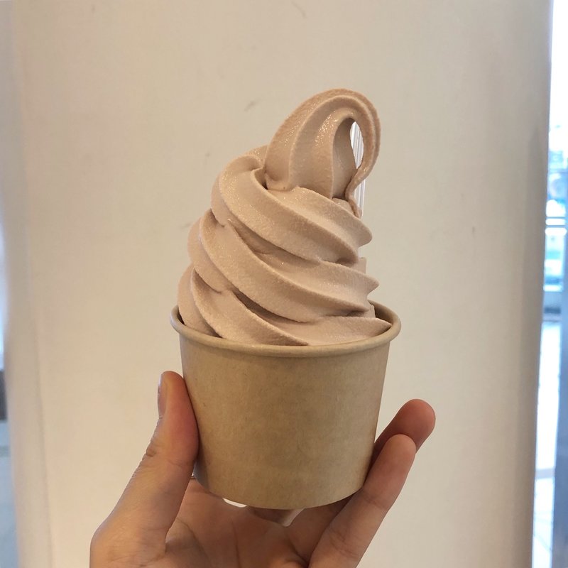 マロンソフトクリーム(北海道うまいもの館　横浜ベイクォーター店)