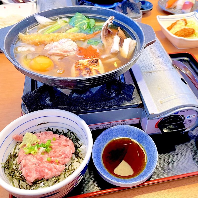 鍋焼きうどんと小ネギトロ丼(夢庵 大網白里店)