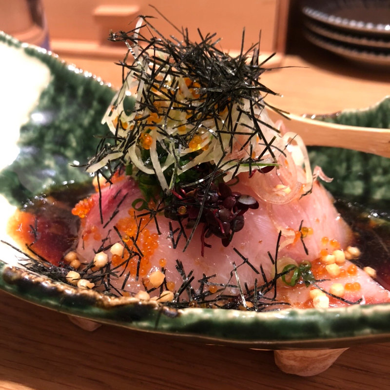 ブリのユッケ(魚菜由良　雑魚亭)