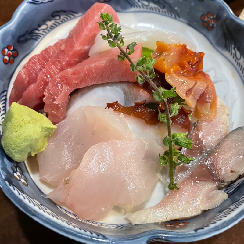 刺身盛り合わせ(鮪 やきとり須田)