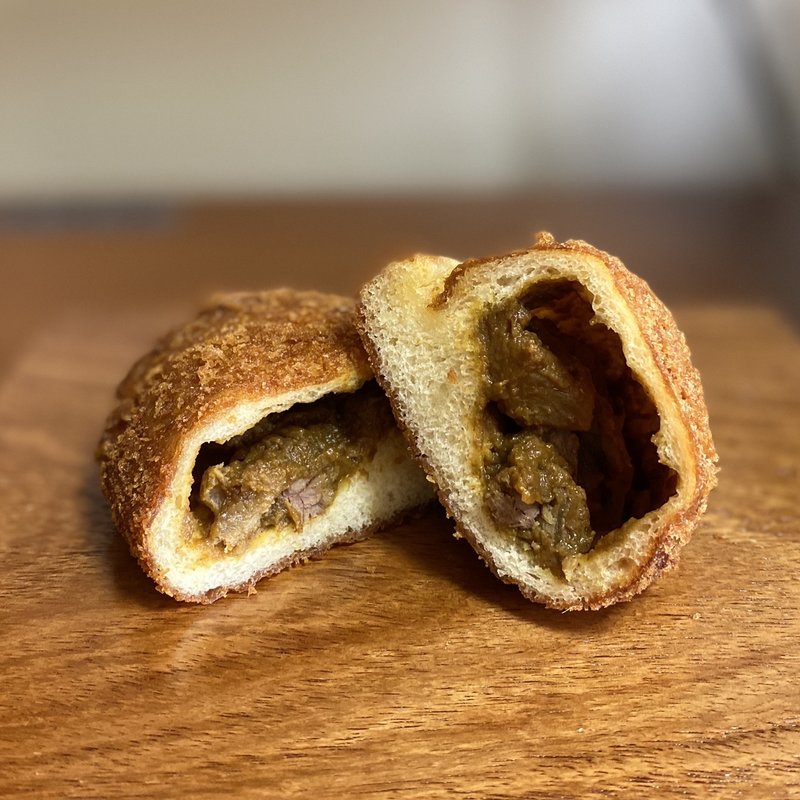 ゴロっと!!牛肉カレーパン(焼きたてJaパン)