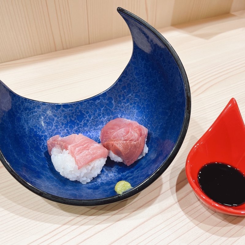 氷見の寒鰤手まり寿司(ラーメン専科 竹末食堂)