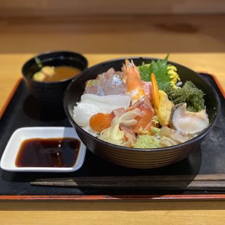 海鮮丼(四季さかな )