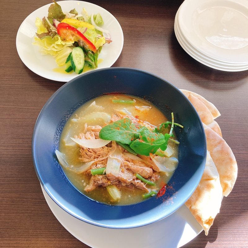 プルドポーク白ワイン煮込み、ピタパン(シュポール （SHUPOUL）)