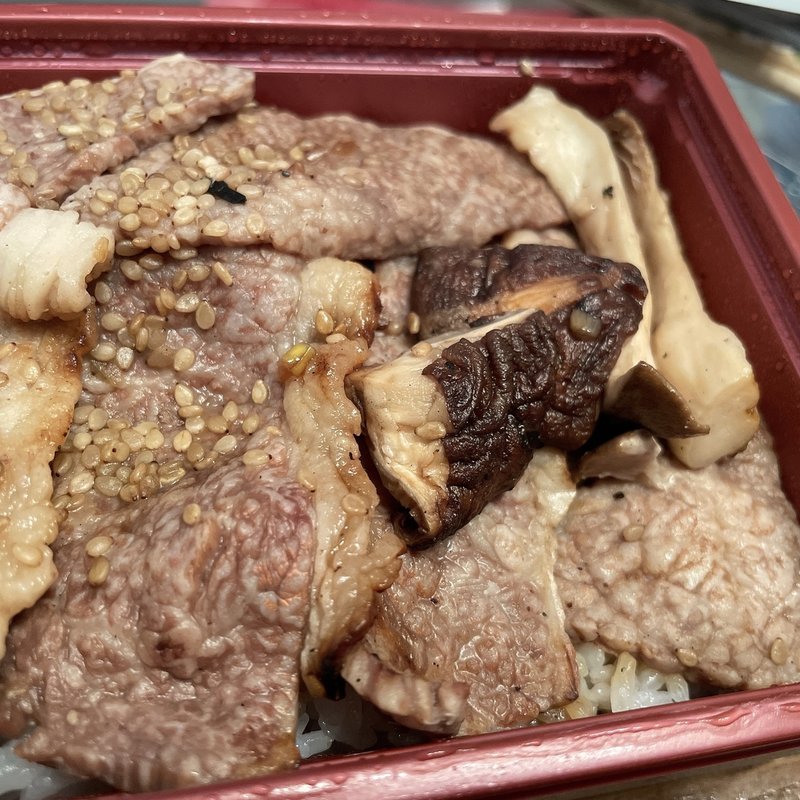 特選炭火焼き 焼肉重(正泰苑 新橋店)