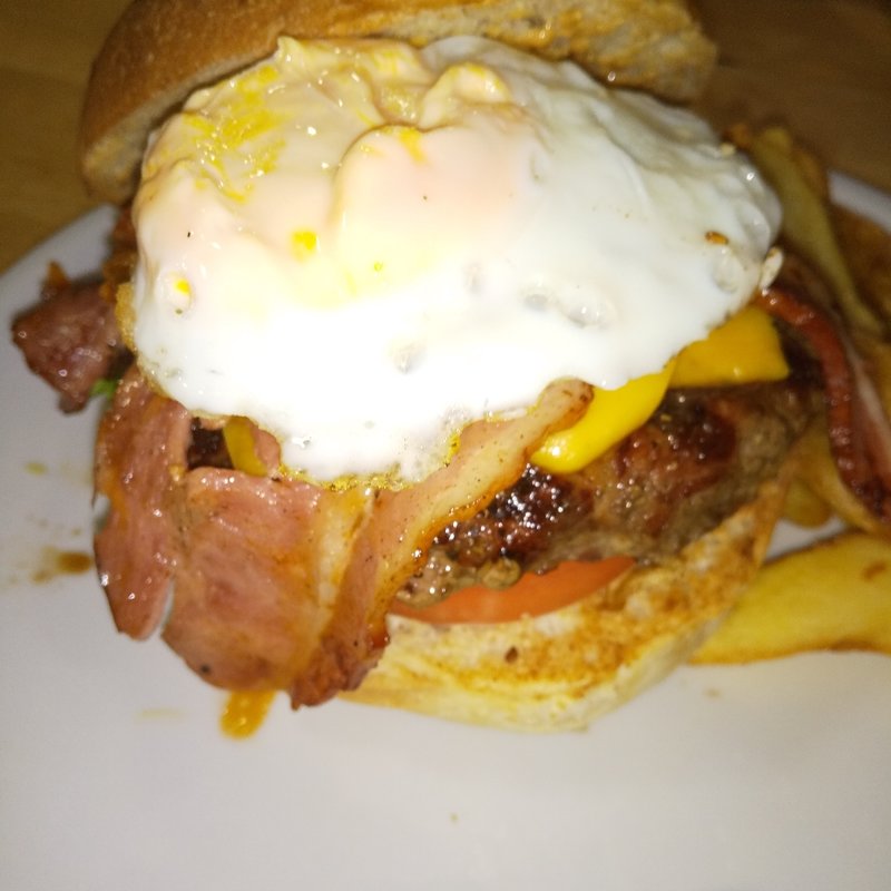 トランプバーガー(TSUNAMI)