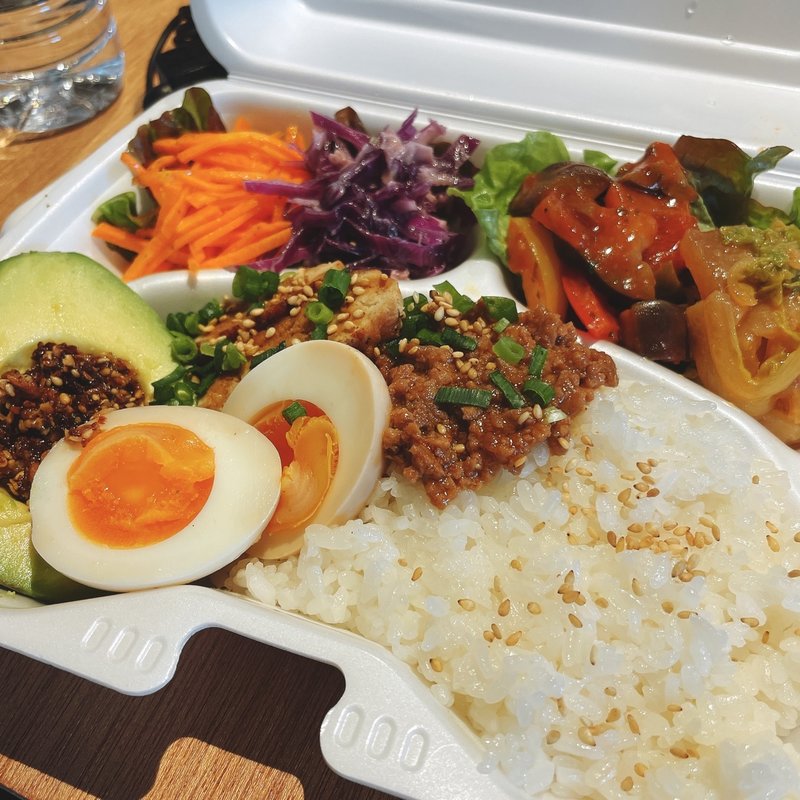 アボカド幕の内弁当(アボカフェ)