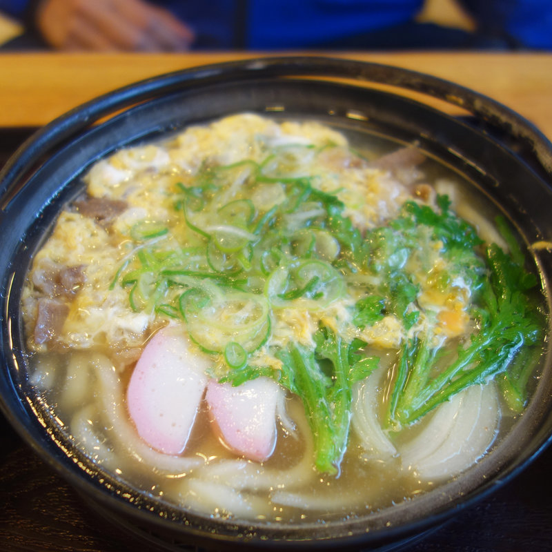 肉とじうどん(鍋)(長住うどん)