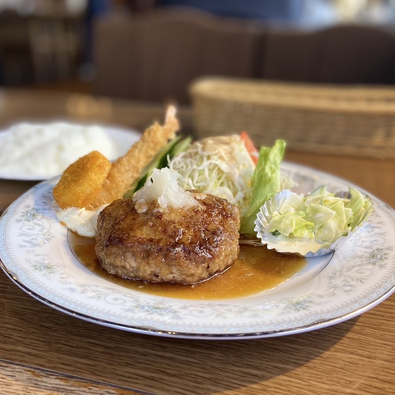 ハンバーグランチ(ランプ)