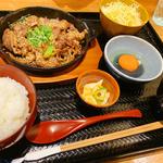 鉄板全卵すき焼きランチ
