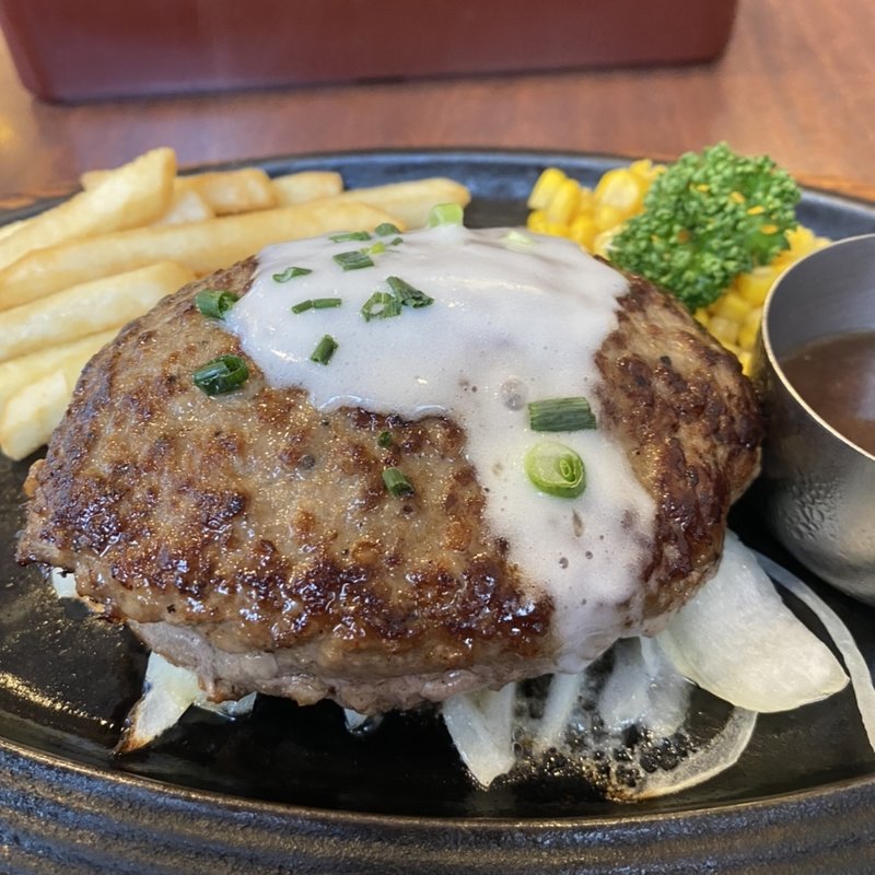 黒×黒ハンバーグ250g(ロイヤルホスト馬車道店)