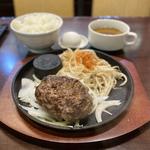 粗挽き牛肉ハンバーグ