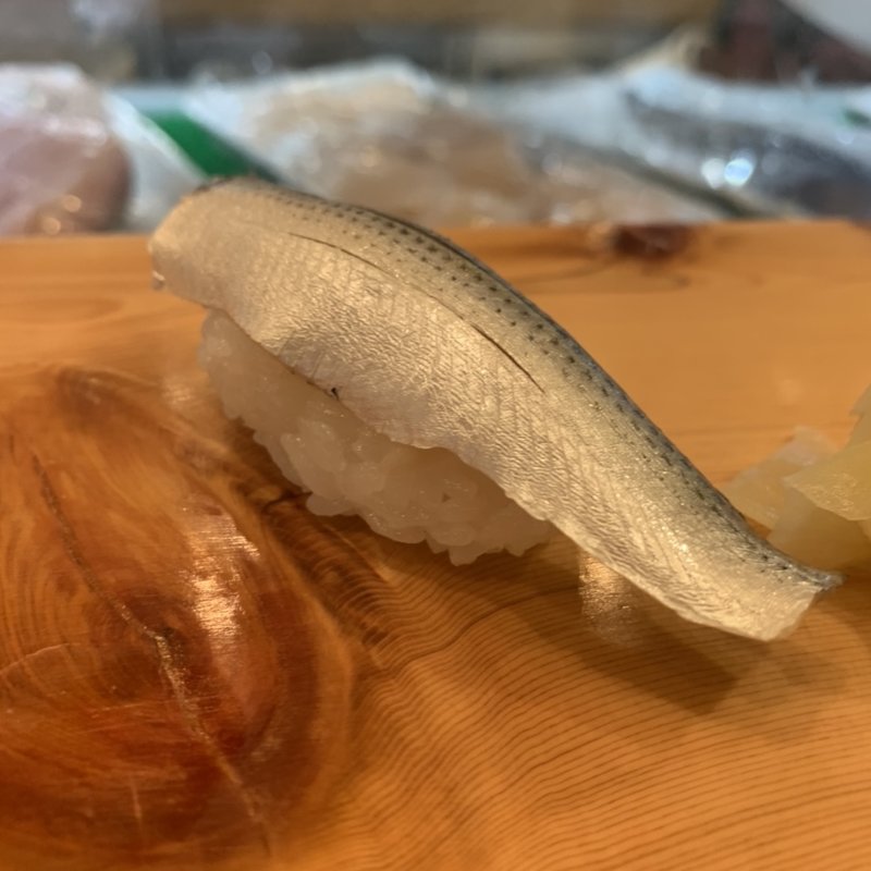 コハダ握り(海鮮すし処 下駄や （カイセンスシドコロゲタヤ）)