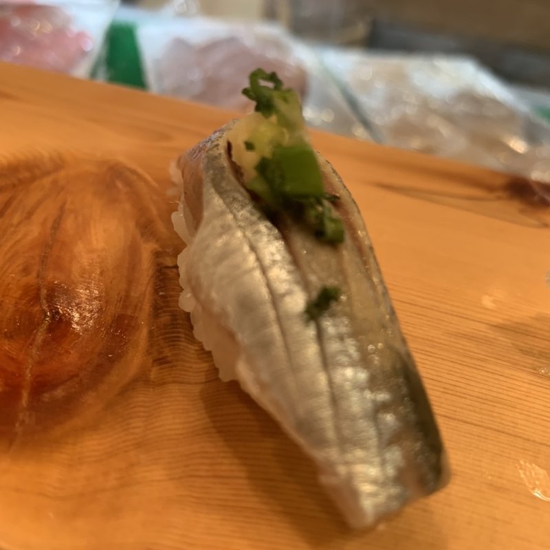 鯵握り(海鮮すし処 下駄や （カイセンスシドコロゲタヤ）)