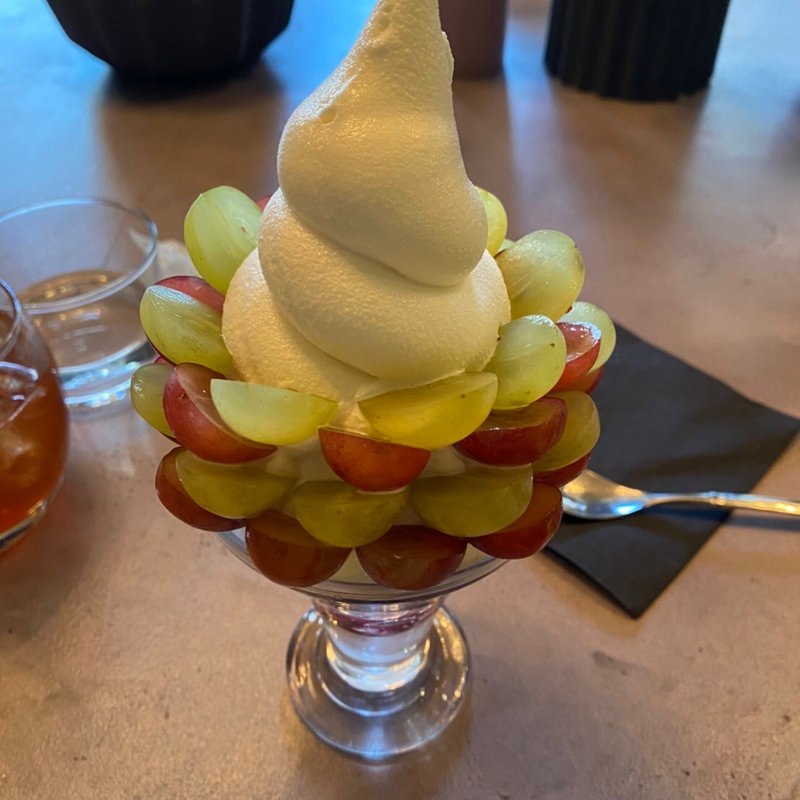 贅沢ぶどう(INITIAL Nakameguro)