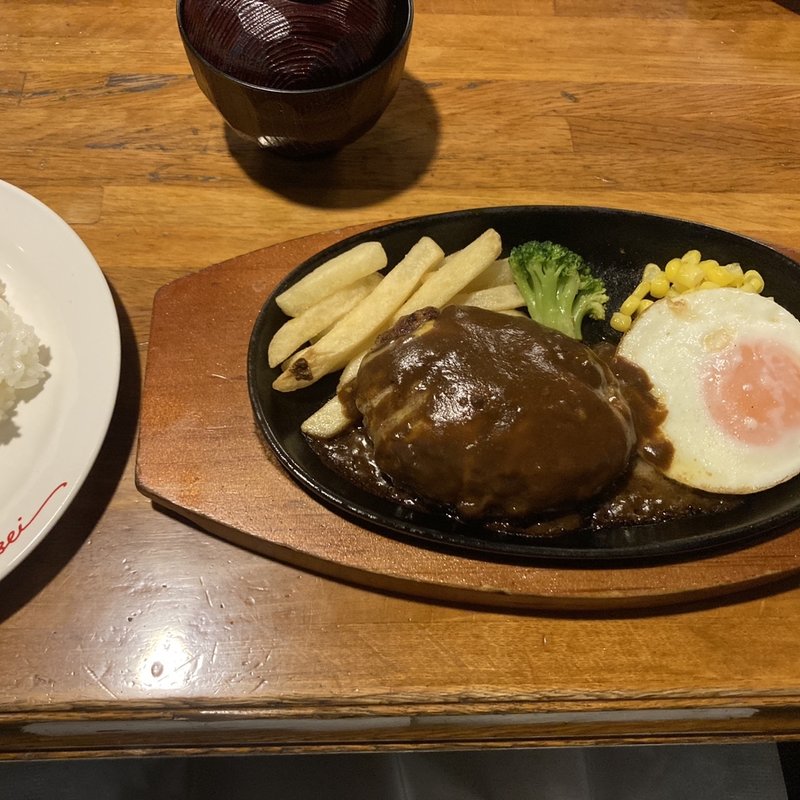 万世キングハンバーグランチ(肉の万世 お茶の水サンクレール店)