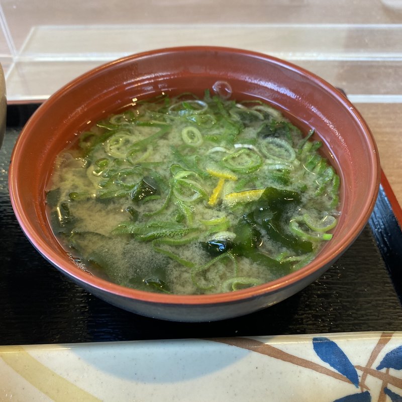 たっぷりネギとわかめの味噌汁(ザめしや 伊丹南)